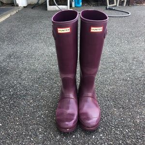 Hunter rain boots (women’s)